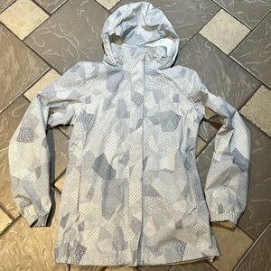The north face rain jacket women’s small